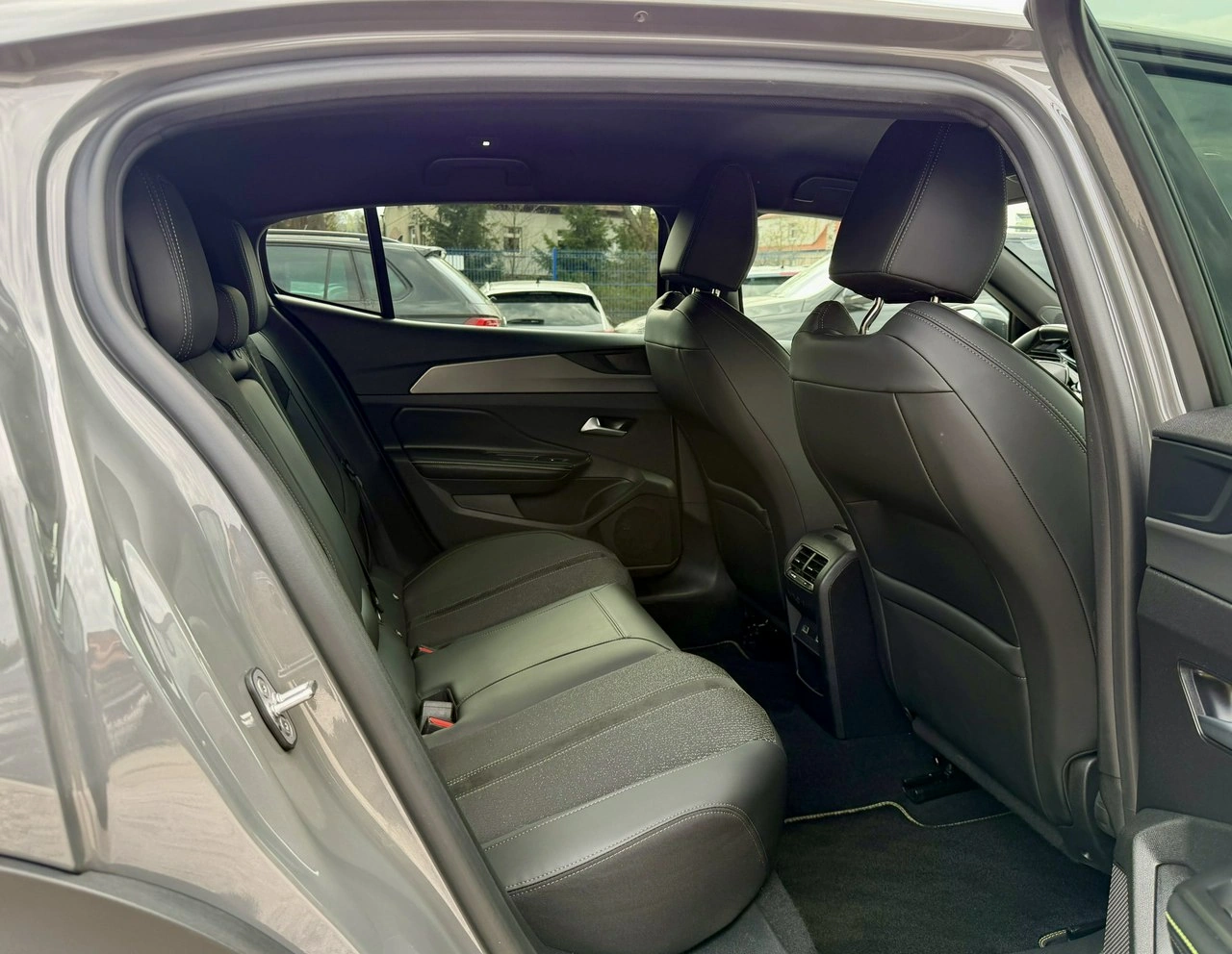 Peugeot 408 - Zdjęcie 11