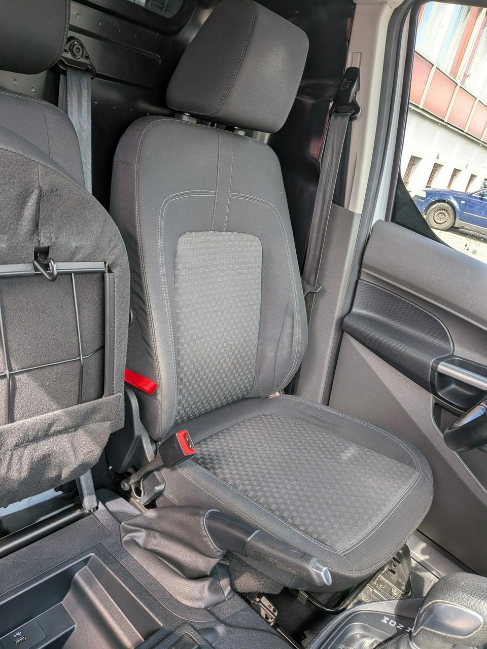 Ford Transit Connect - Zdjęcie 16