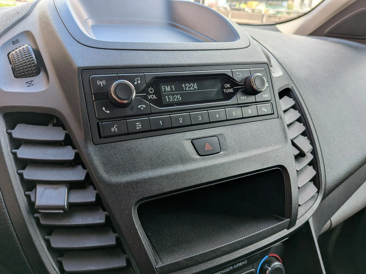 Ford Transit Connect - Zdjęcie 23