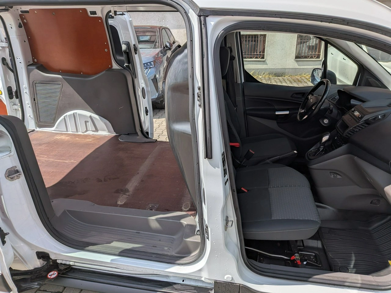 Ford Transit Connect - Zdjęcie 31