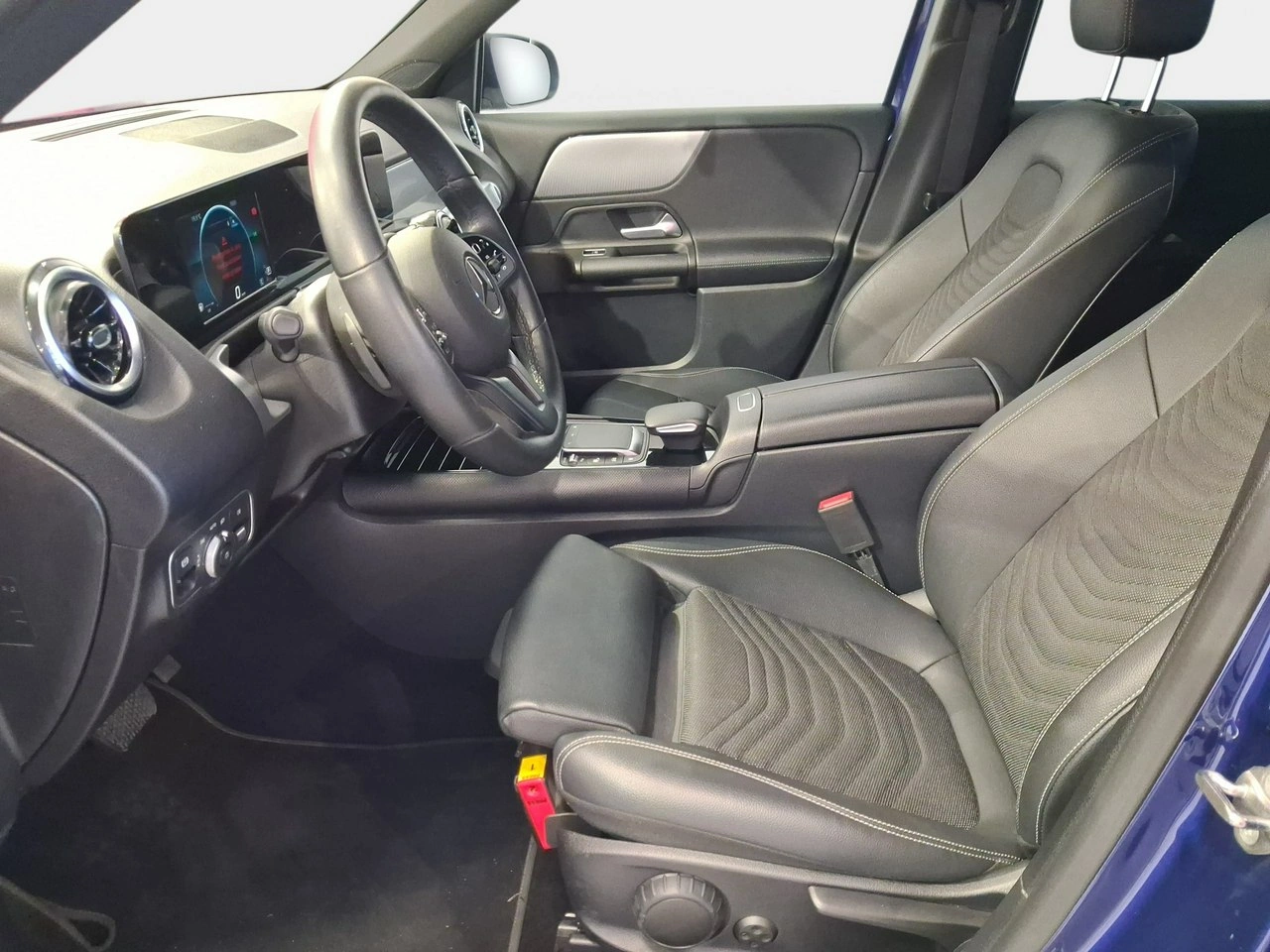 Mercedes GLB - Zdjęcie 9