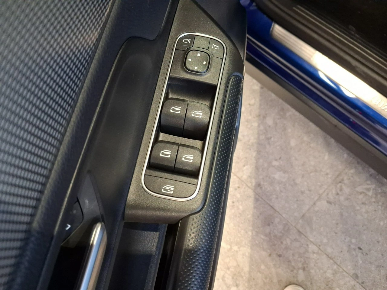 Mercedes GLB - Zdjęcie 13