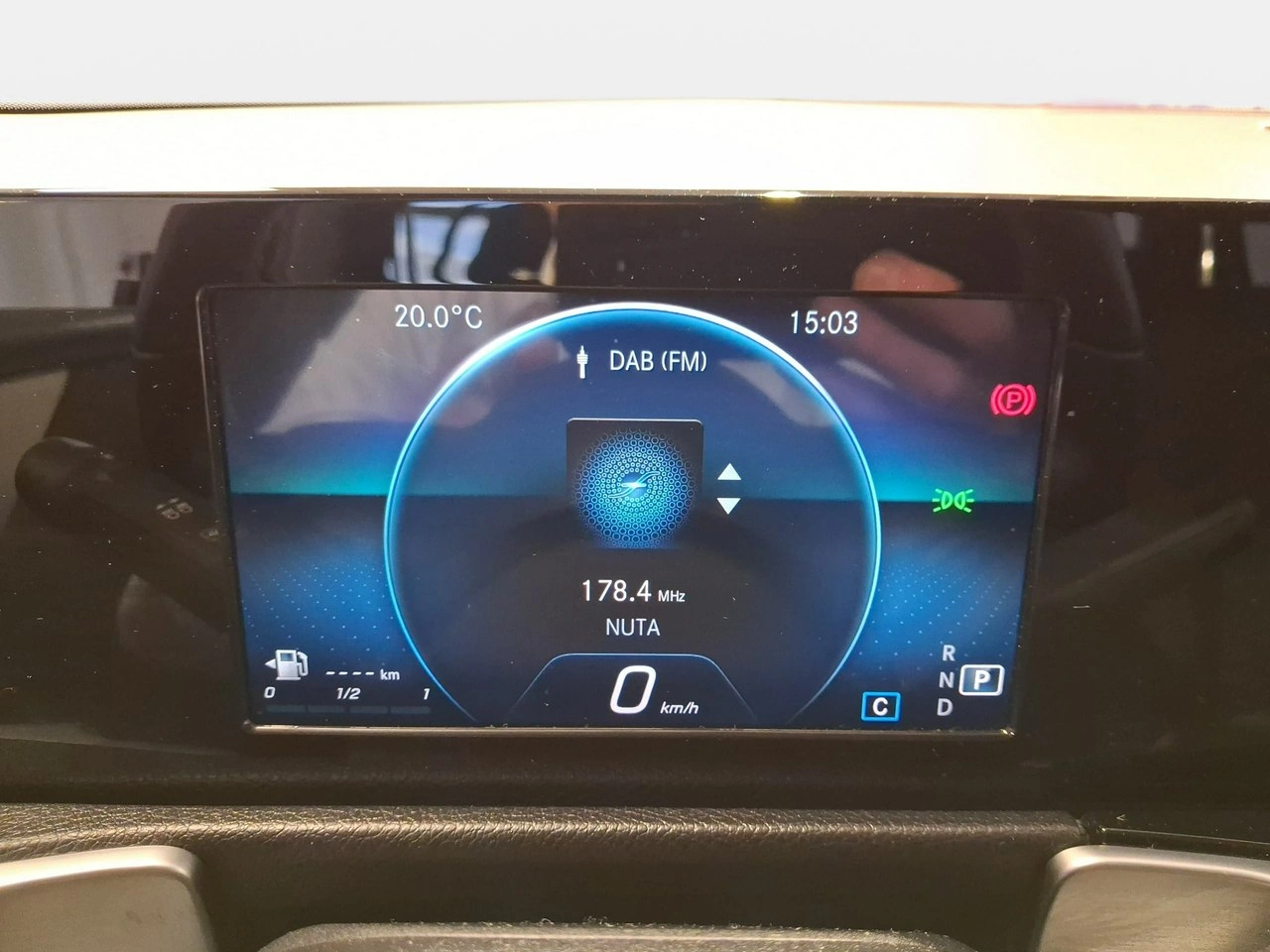 Mercedes GLB - Zdjęcie 16