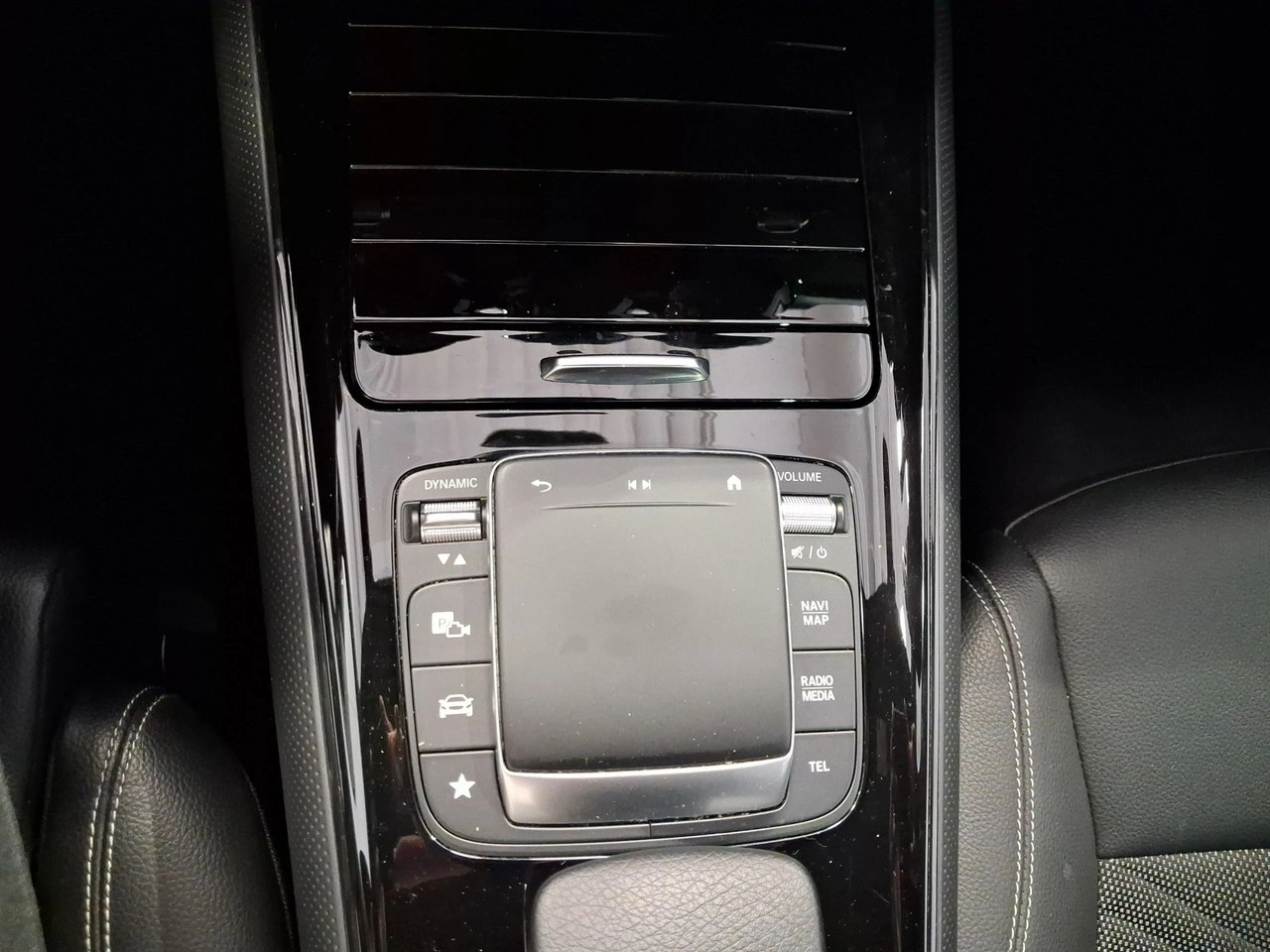 Mercedes GLB - Zdjęcie 24