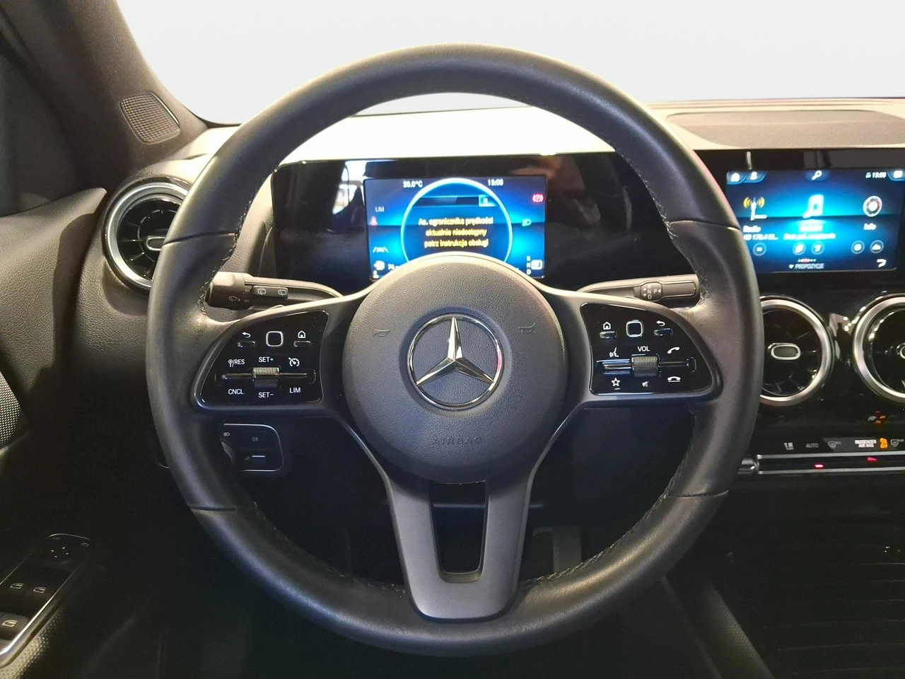 Mercedes GLB - Zdjęcie 30