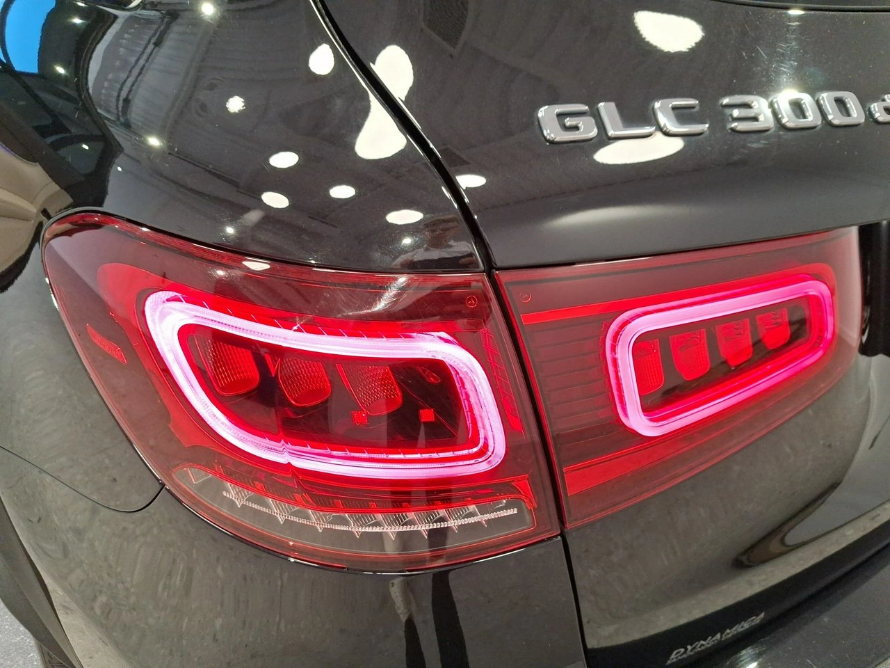 Mercedes GLC 300 - Zdjęcie 10