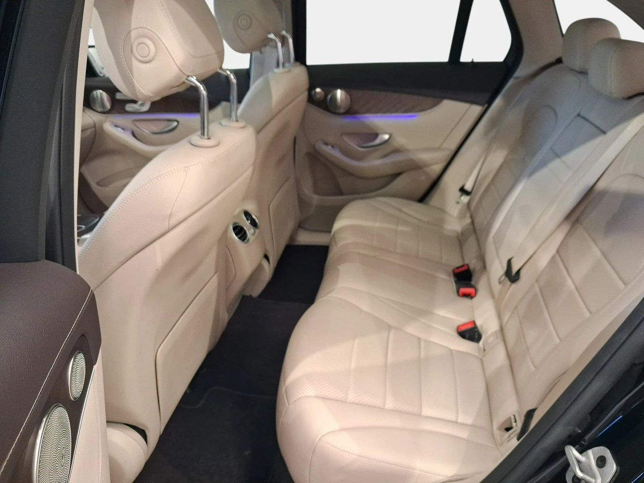 Mercedes GLC 300 - Zdjęcie 15