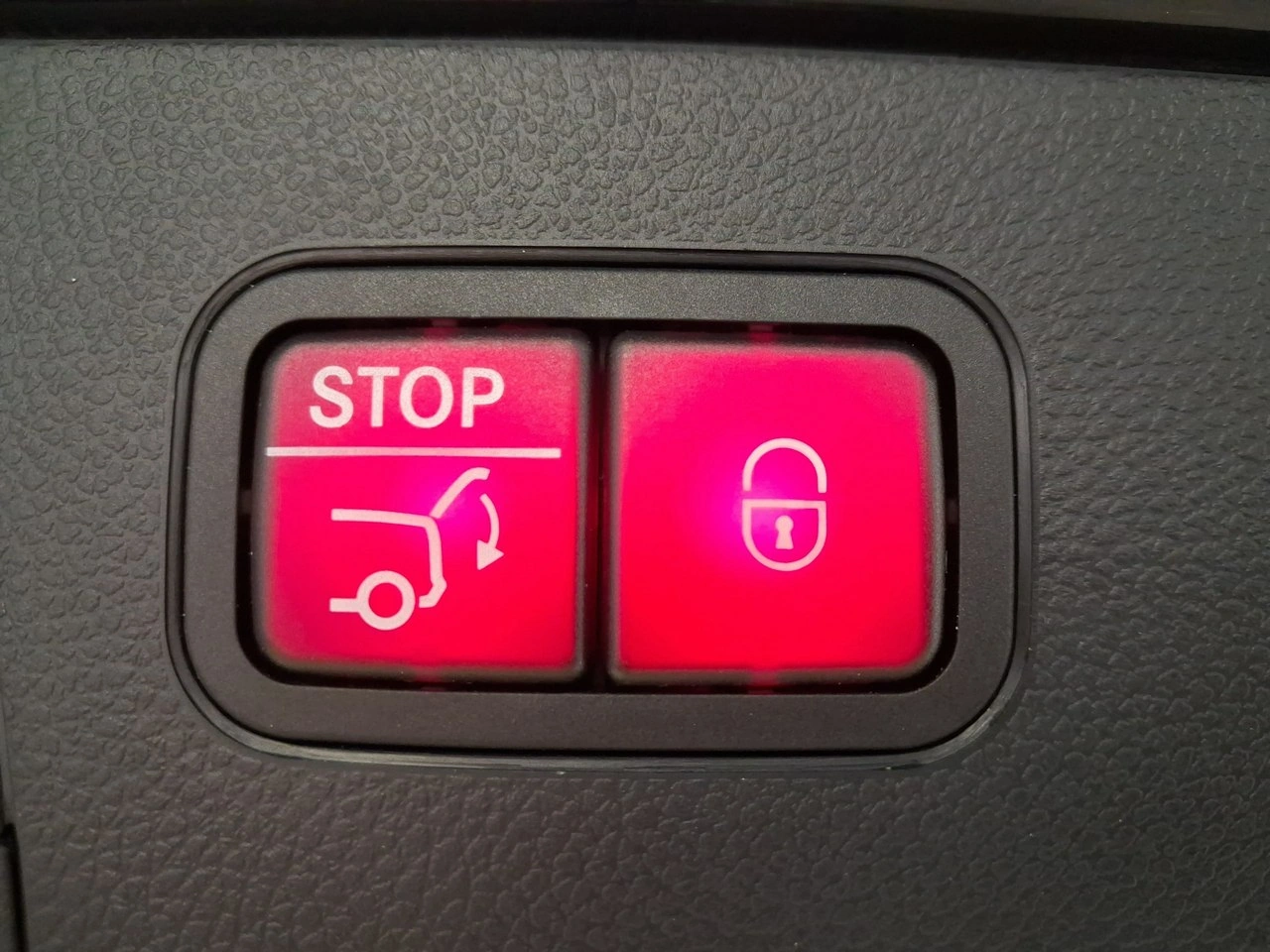 Mercedes GLC 300 - Zdjęcie 18