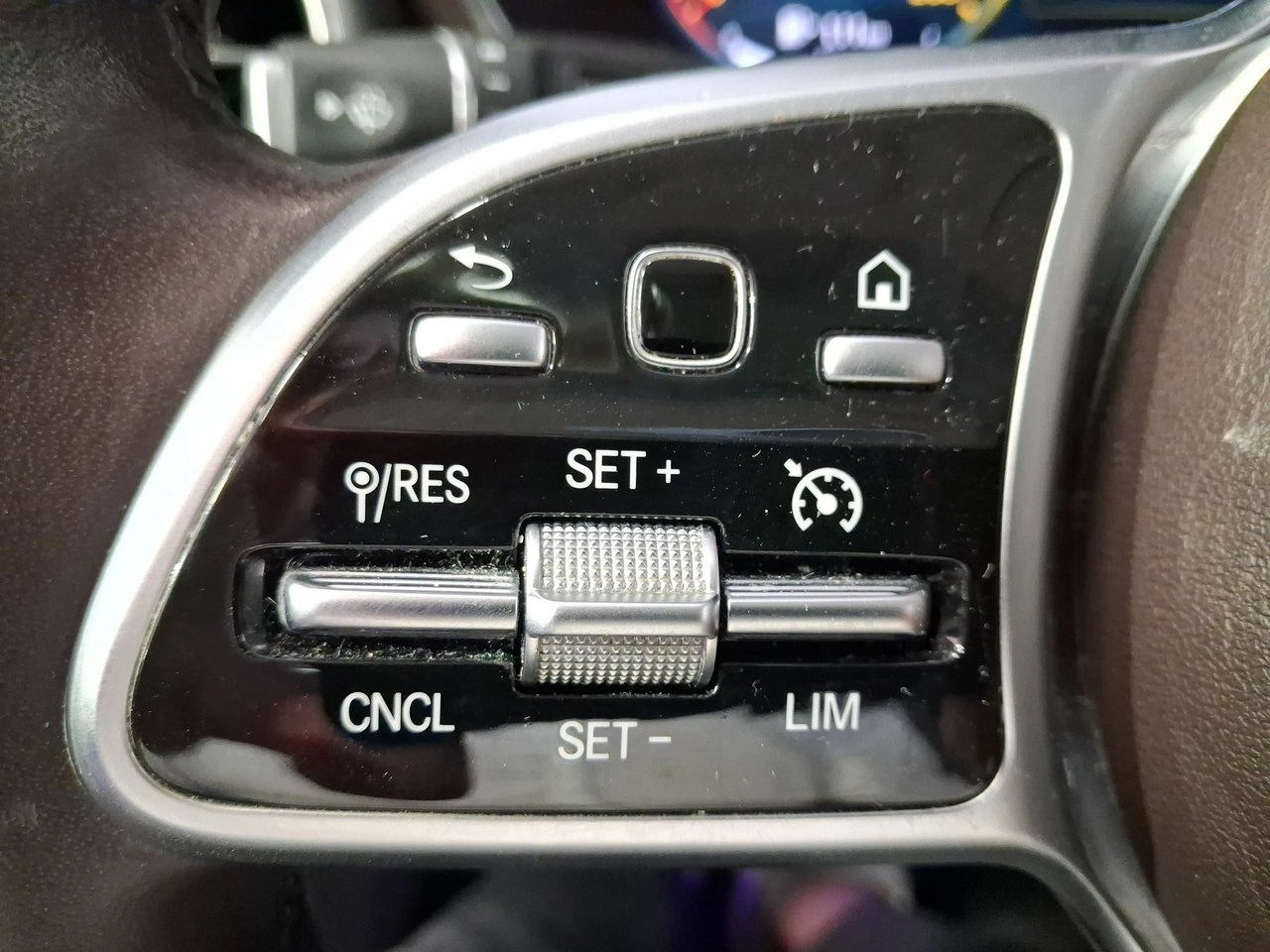 Mercedes GLC 300 - Zdjęcie 21