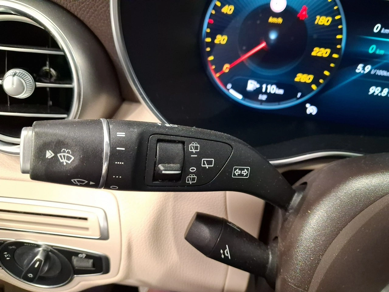 Mercedes GLC 300 - Zdjęcie 23