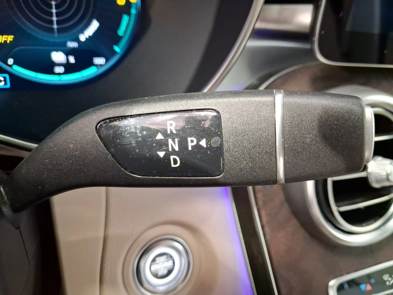 Mercedes GLC 300 - Zdjęcie 24