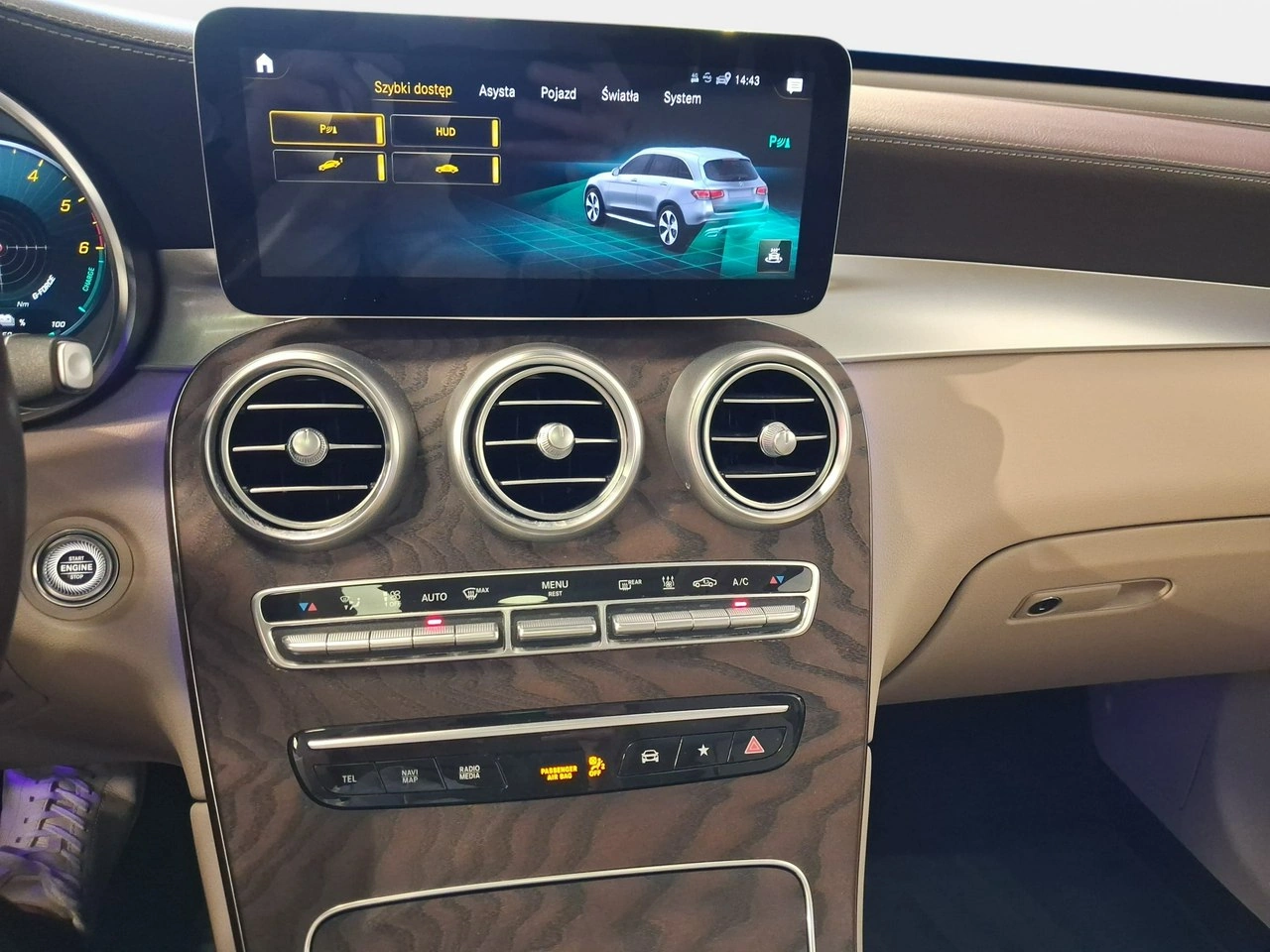 Mercedes GLC 300 - Zdjęcie 30