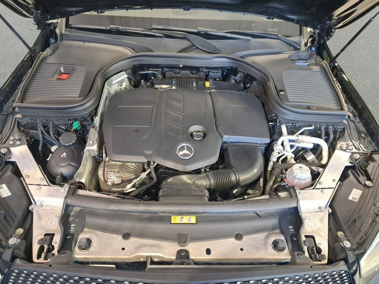 Mercedes GLC 300 - Zdjęcie 38