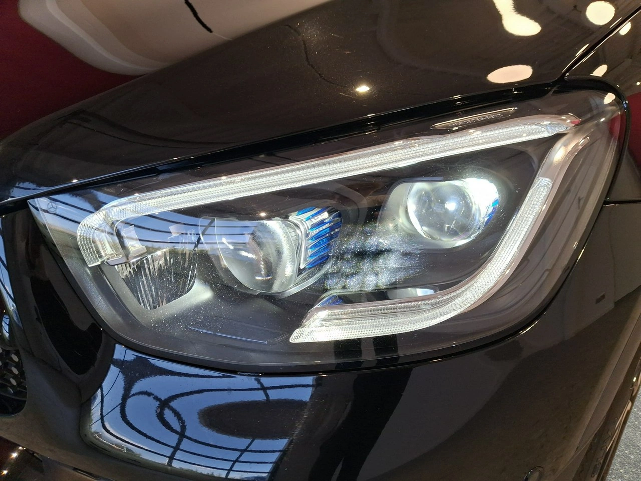 Mercedes GLC 300 - Zdjęcie 8