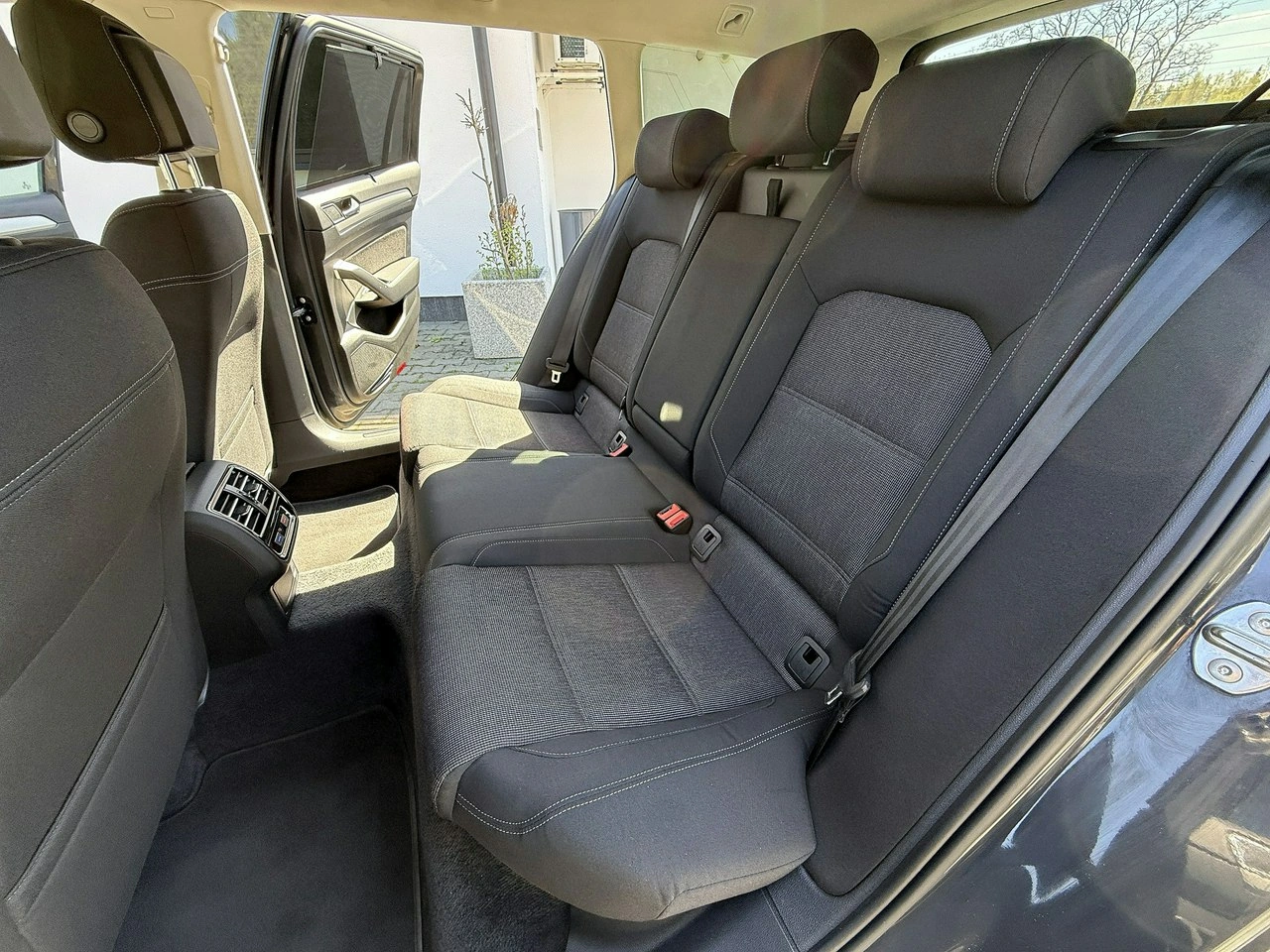 Volkswagen Passat - Zdjęcie 23