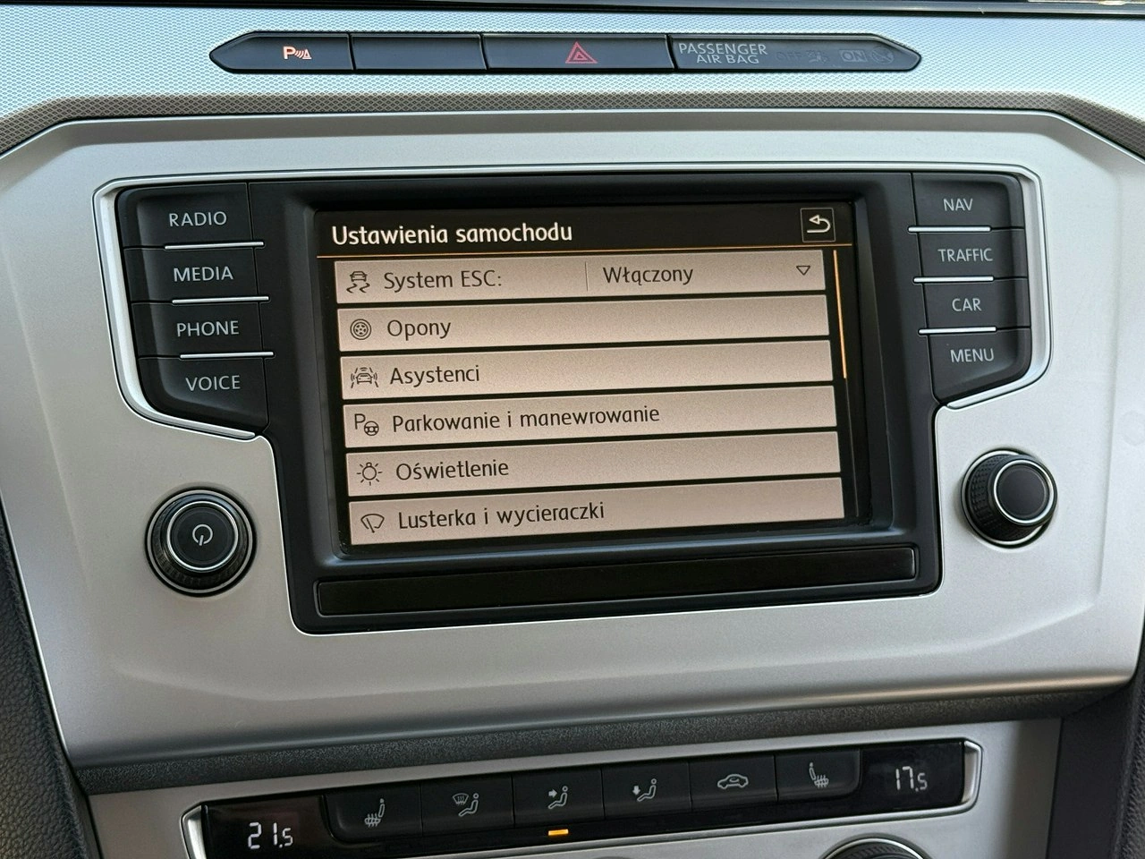 Volkswagen Passat - Zdjęcie 54