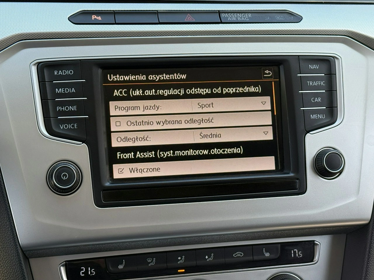 Volkswagen Passat - Zdjęcie 55