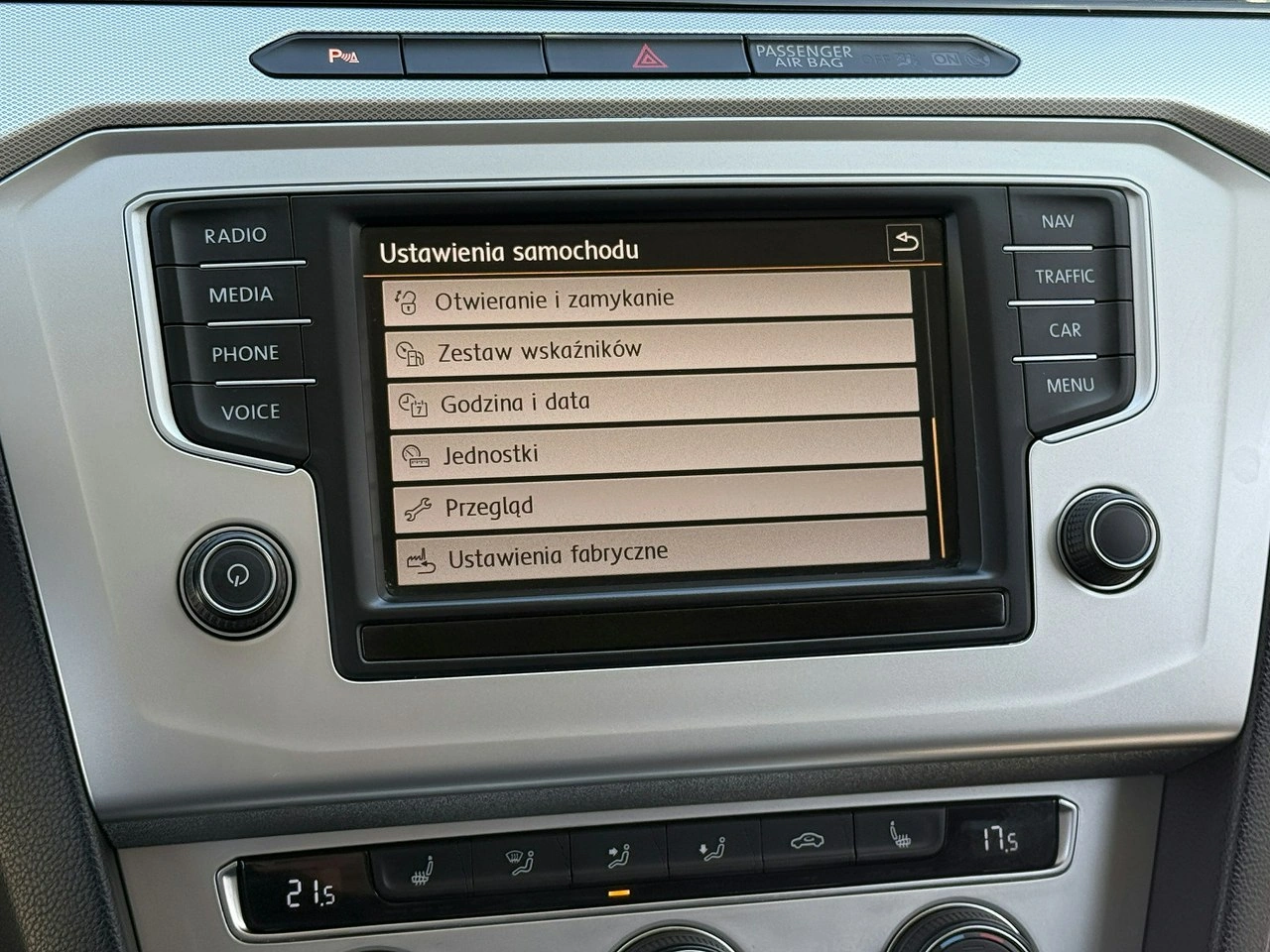 Volkswagen Passat - Zdjęcie 57