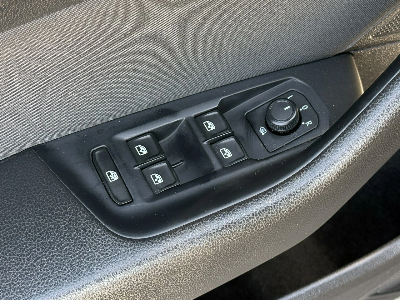 Volkswagen Passat - Zdjęcie 10