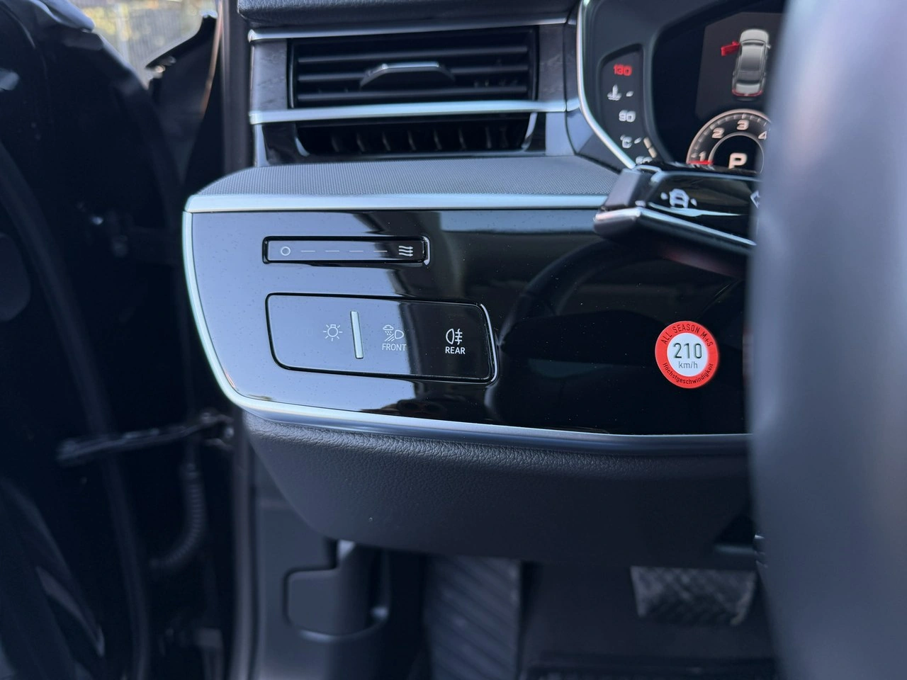 Audi A8 - Zdjęcie 14