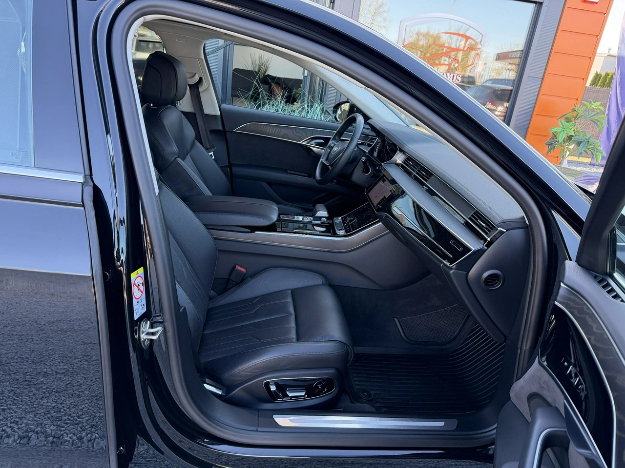 Audi A8 - Zdjęcie 24