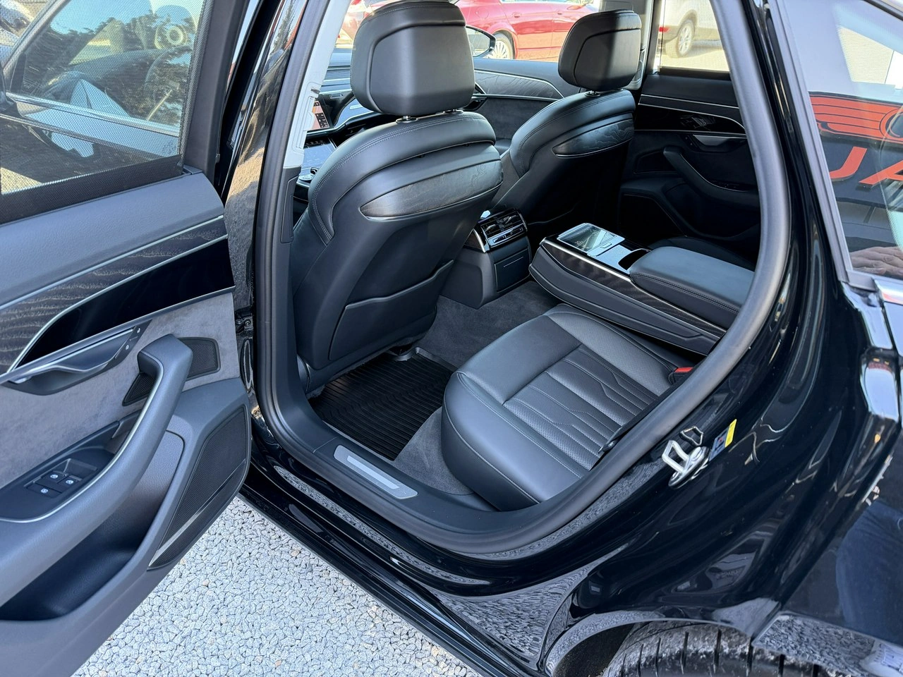 Audi A8 - Zdjęcie 28