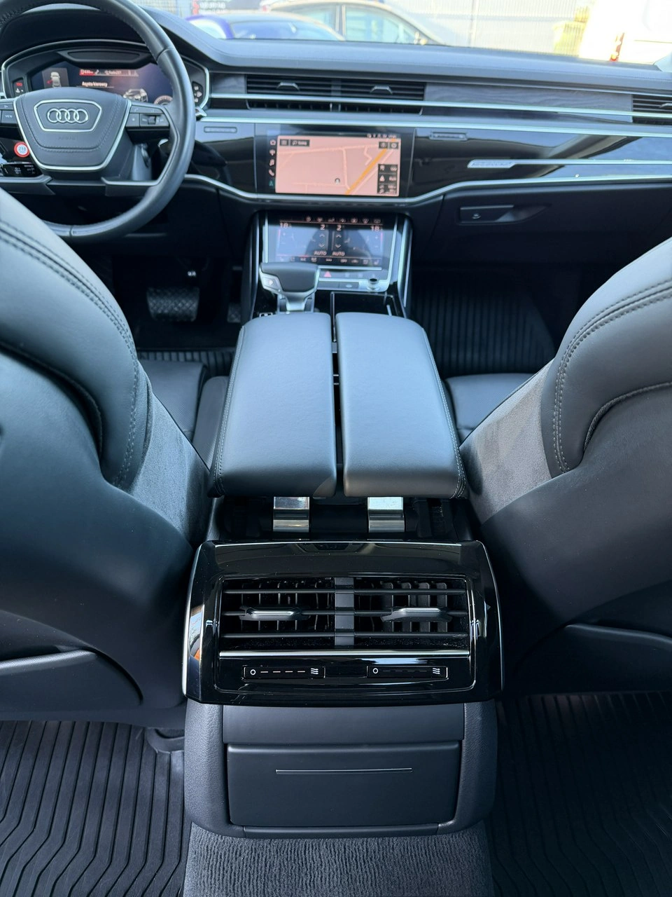 Audi A8 - Zdjęcie 32