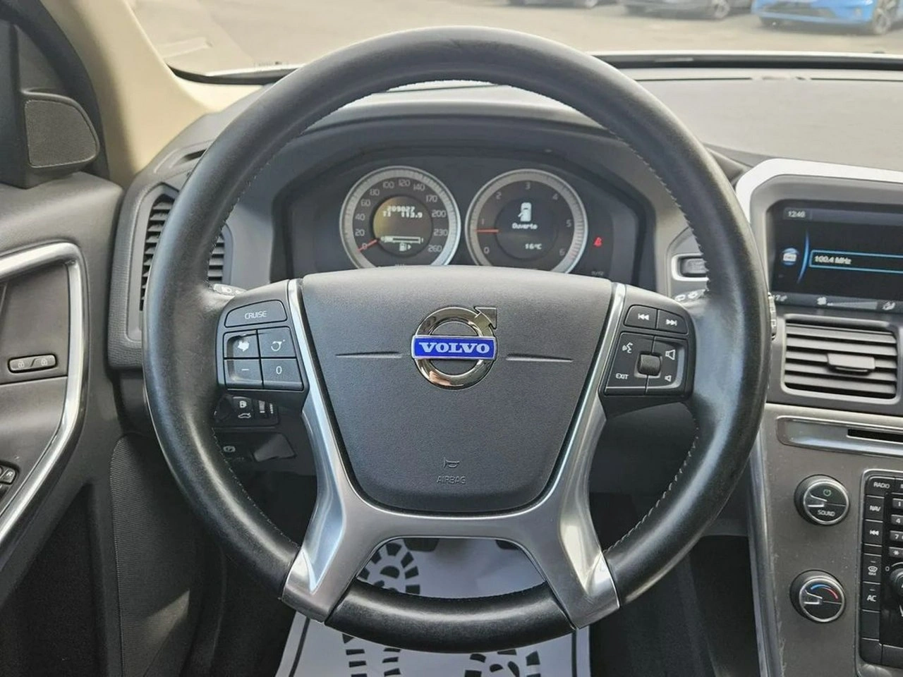 Volvo XC 60 - Zdjęcie 11