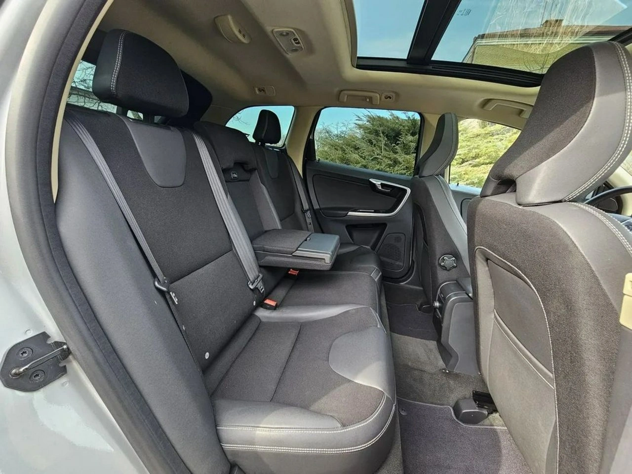 Volvo XC 60 - Zdjęcie 14