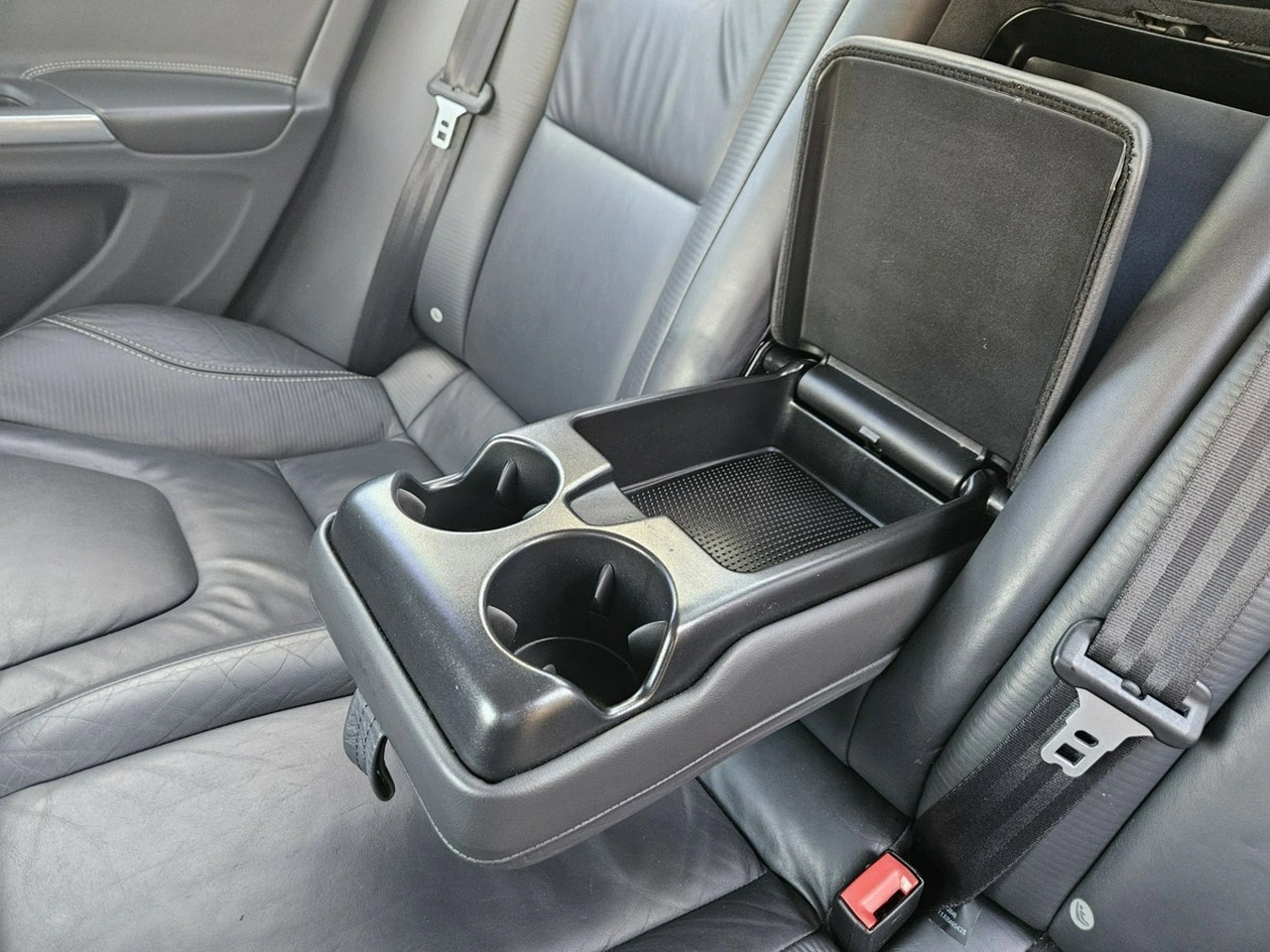 Volvo S60 - Zdjęcie 31