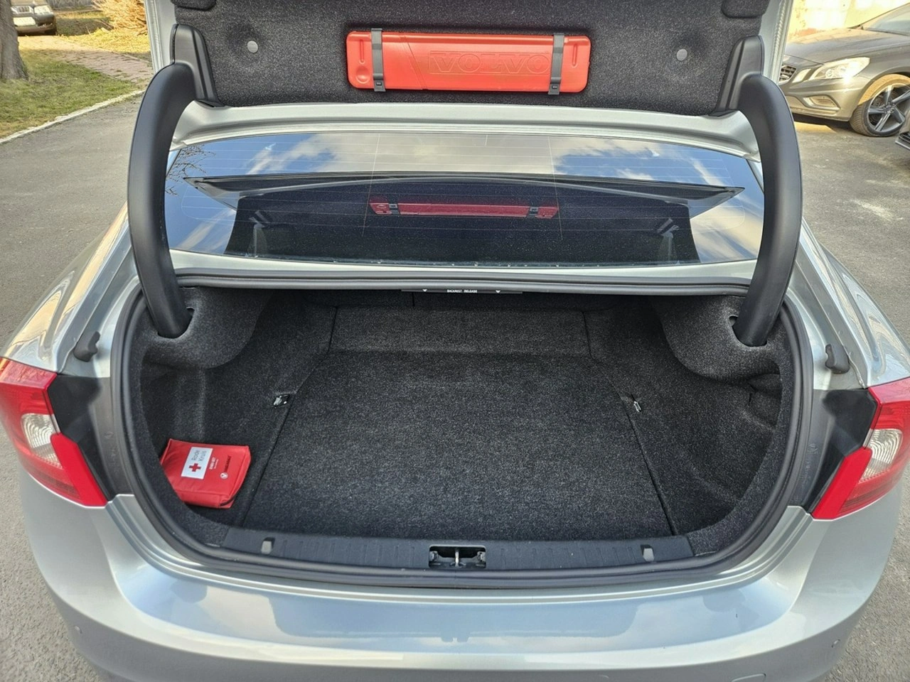 Volvo S60 - Zdjęcie 32