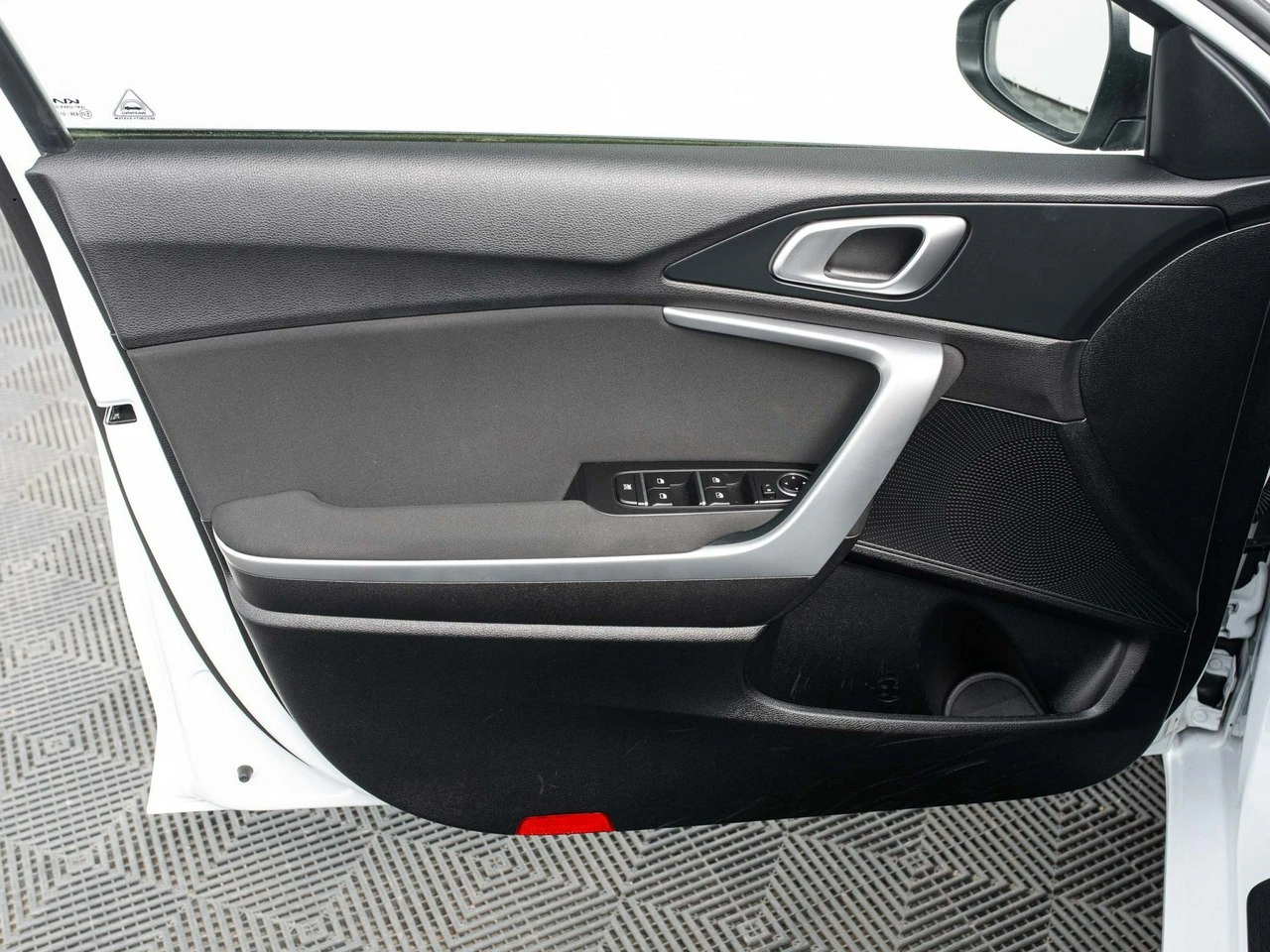 Kia Ceed - Zdjęcie 9