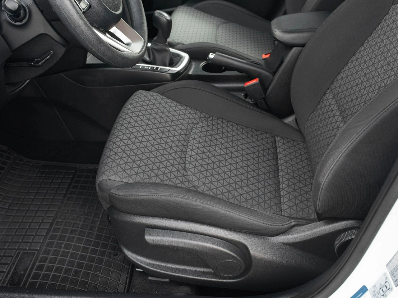 Kia Ceed - Zdjęcie 10