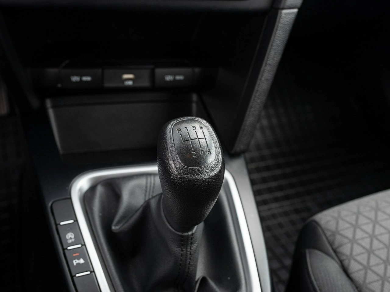 Kia Ceed - Zdjęcie 15