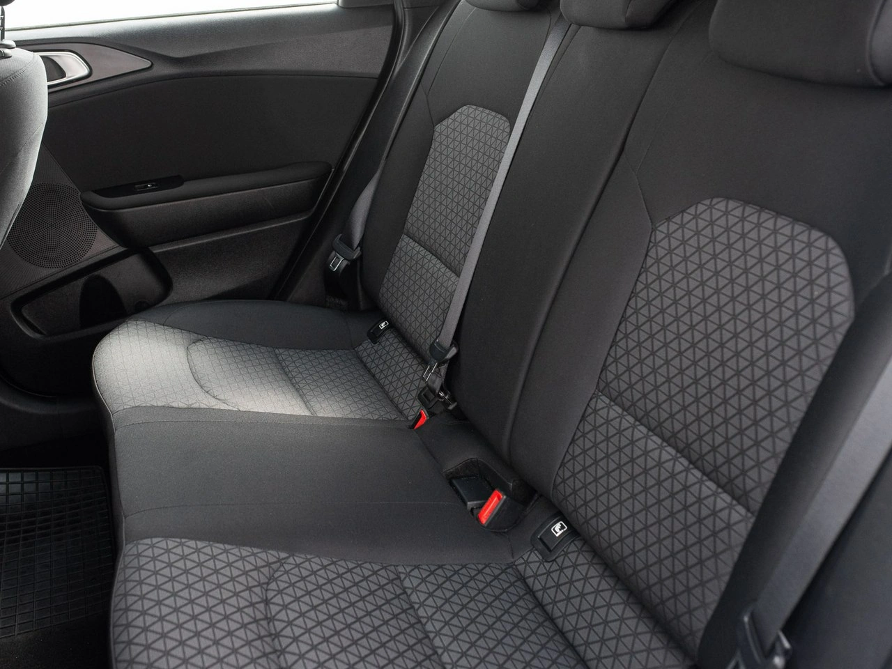 Kia Ceed - Zdjęcie 21