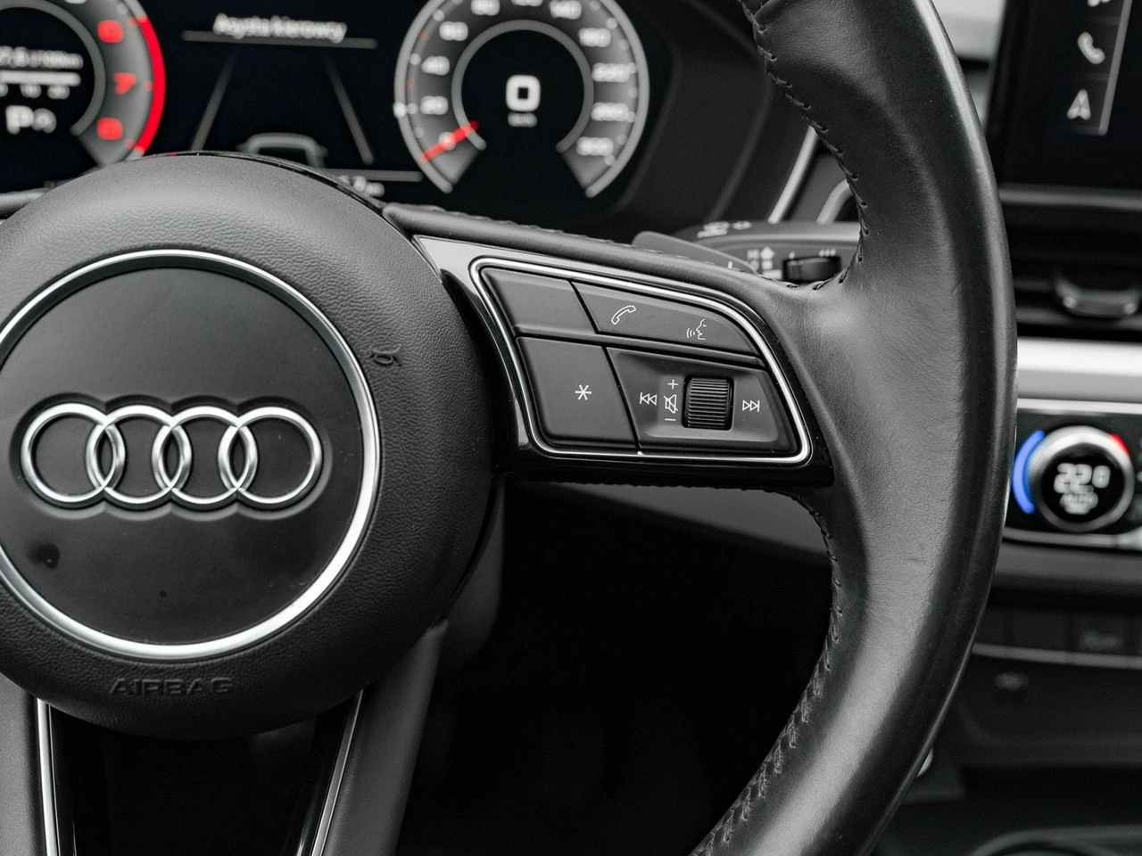 Audi A4 - Zdjęcie 15