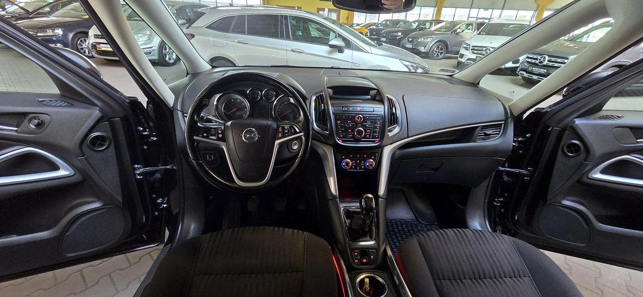 Opel Zafira - Zdjęcie 11