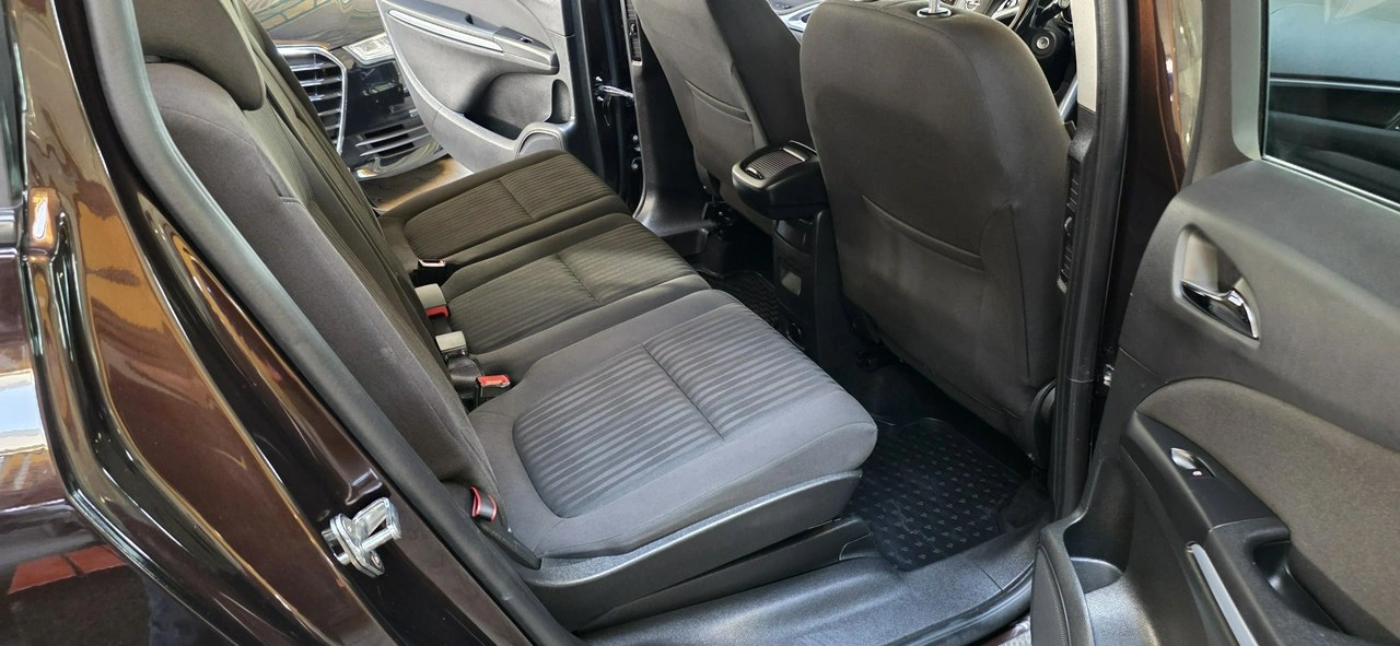 Opel Zafira - Zdjęcie 13