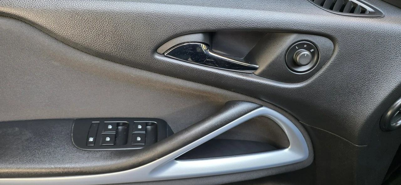 Opel Zafira - Zdjęcie 15