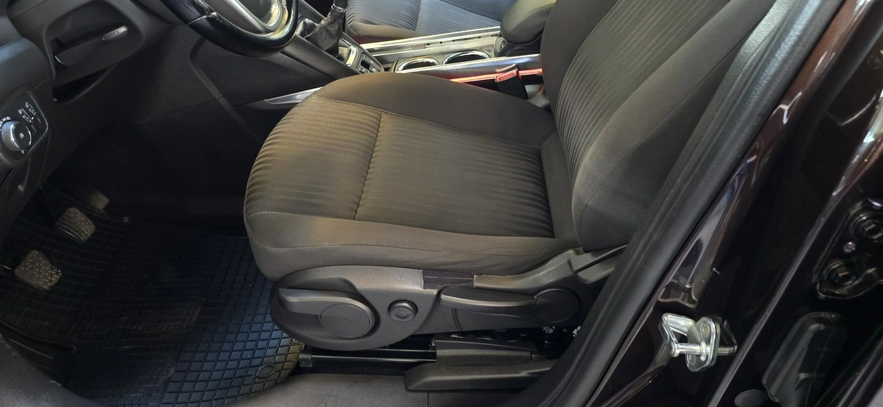 Opel Zafira - Zdjęcie 17