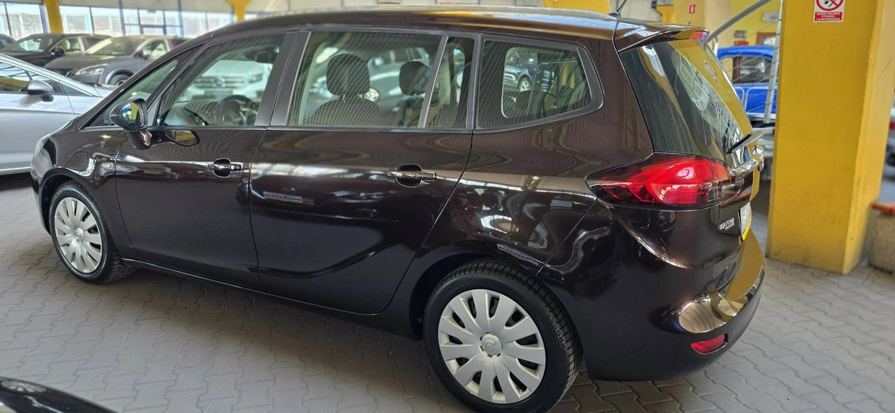 Opel Zafira - Zdjęcie 5