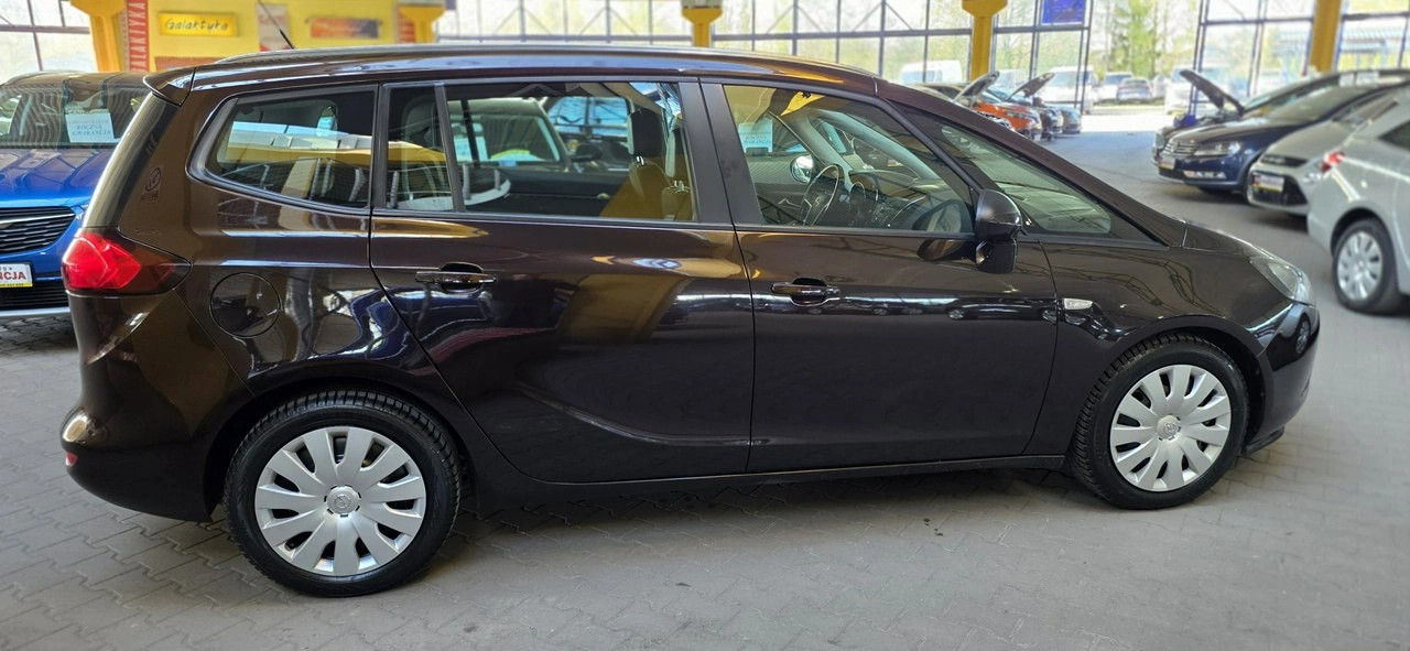 Opel Zafira - Zdjęcie 8