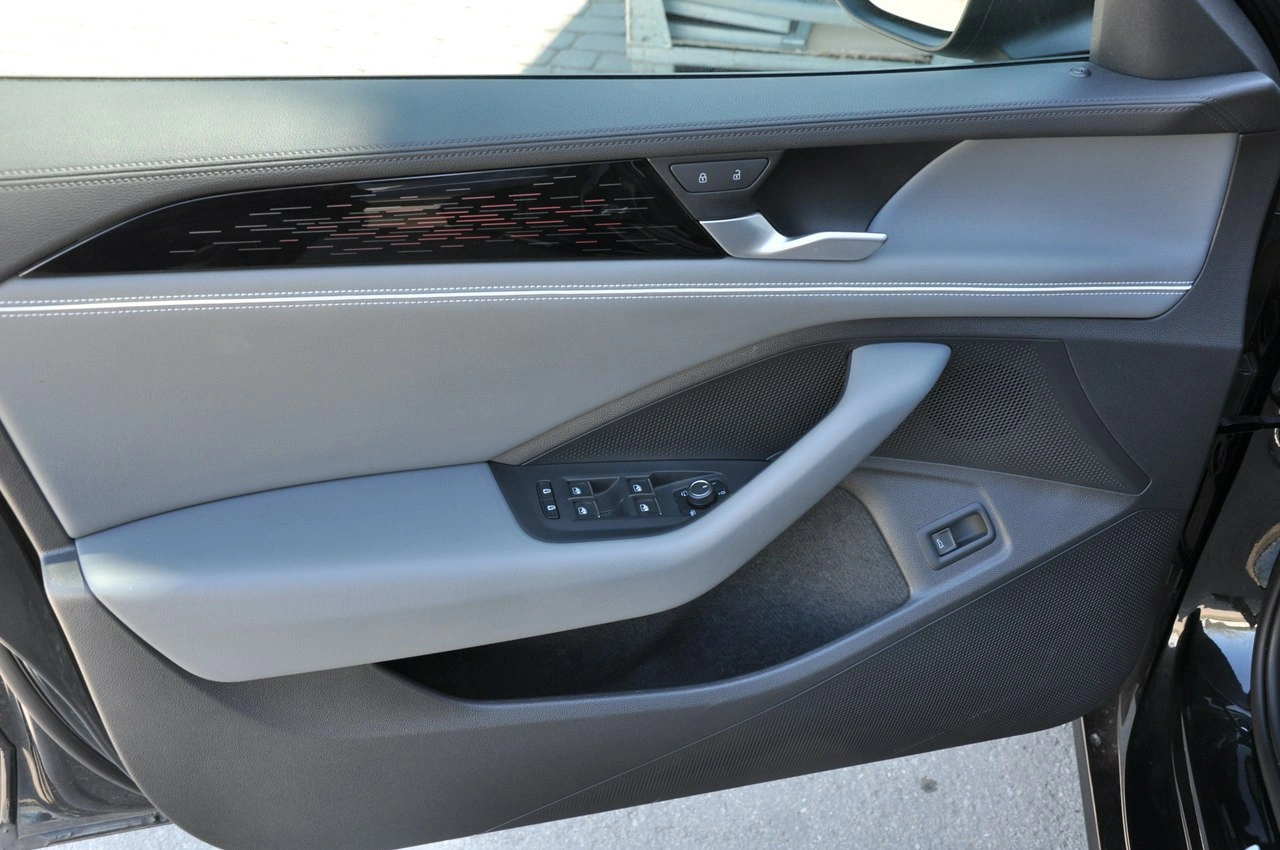 Volkswagen Passat Variant - Zdjęcie 9