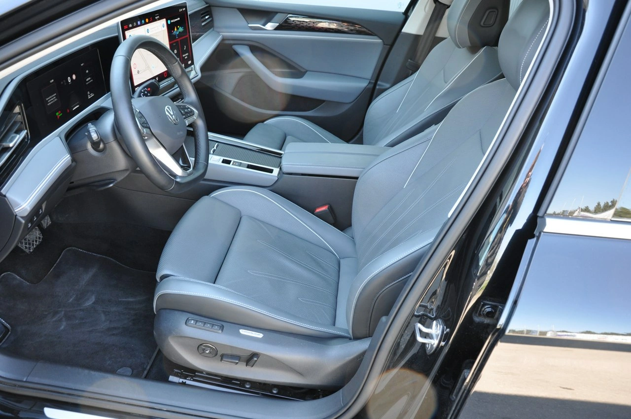 Volkswagen Passat Variant - Zdjęcie 10