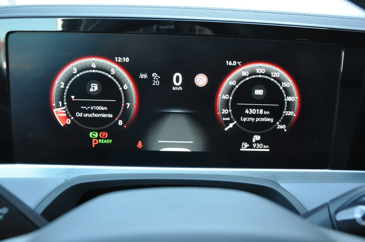 Volkswagen Passat Variant - Zdjęcie 13