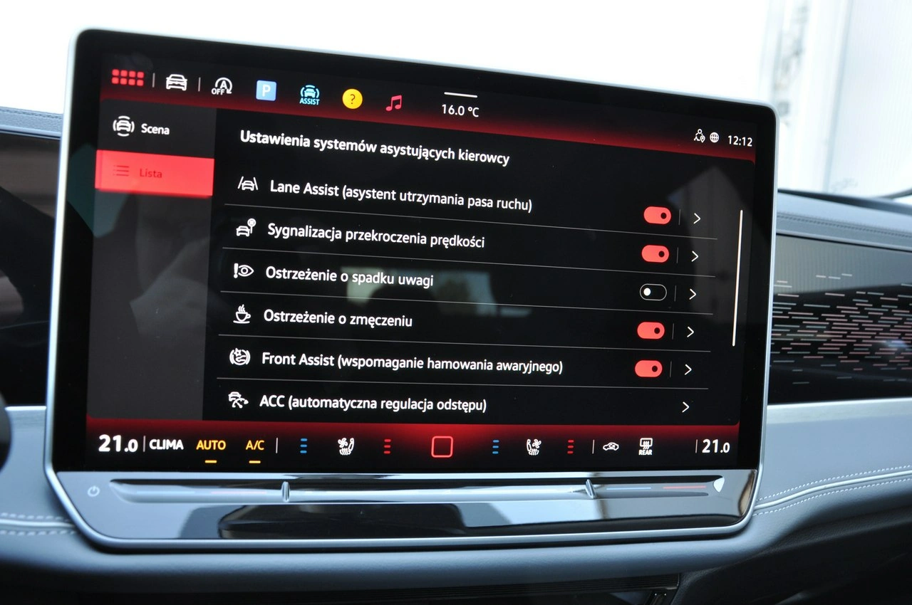 Volkswagen Passat Variant - Zdjęcie 22