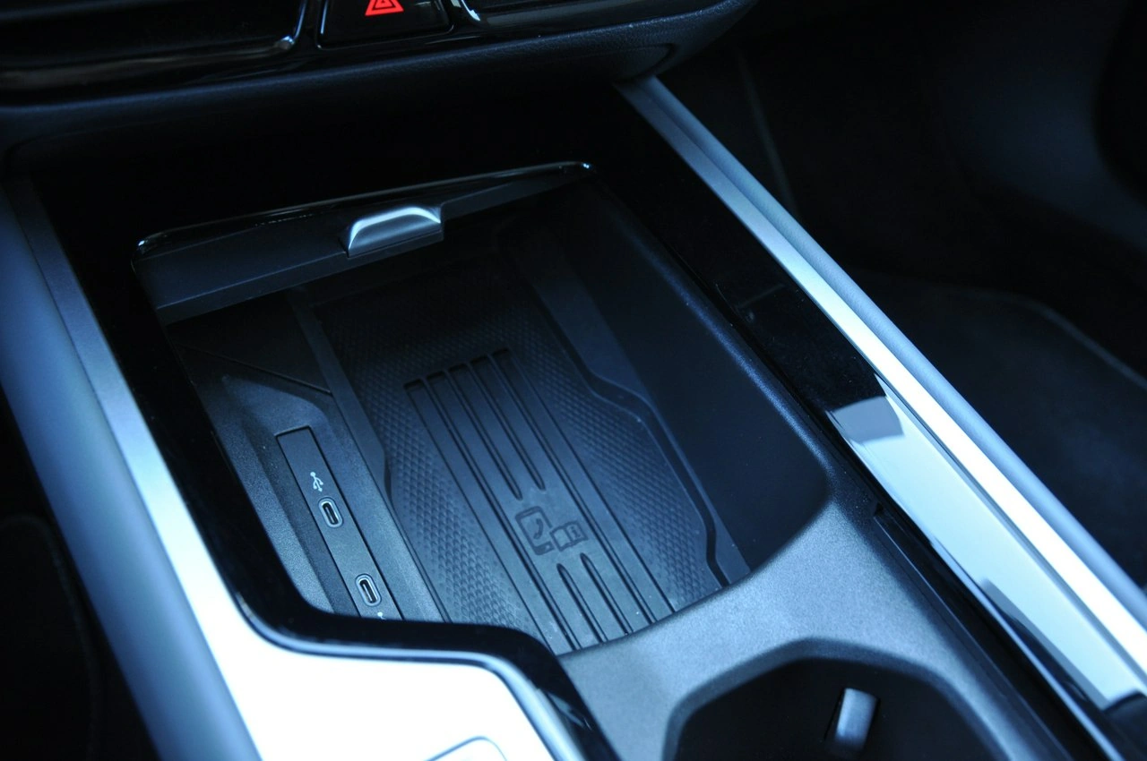 Volkswagen Passat Variant - Zdjęcie 25