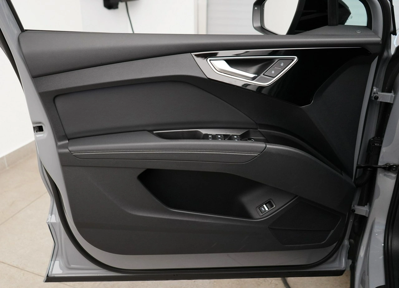 Audi Q4 e-tron - Zdjęcie 17