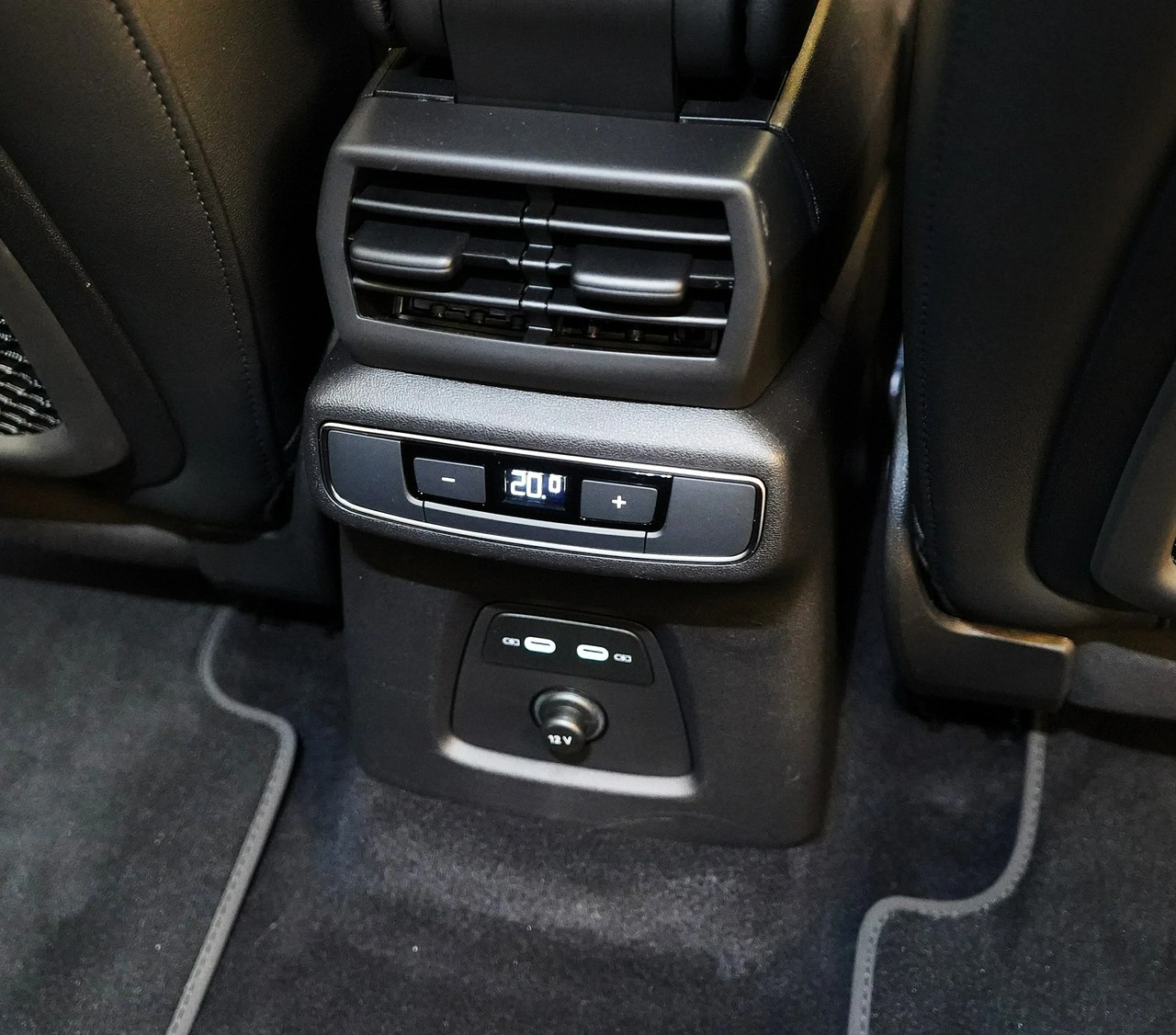 Audi Q4 e-tron - Zdjęcie 22