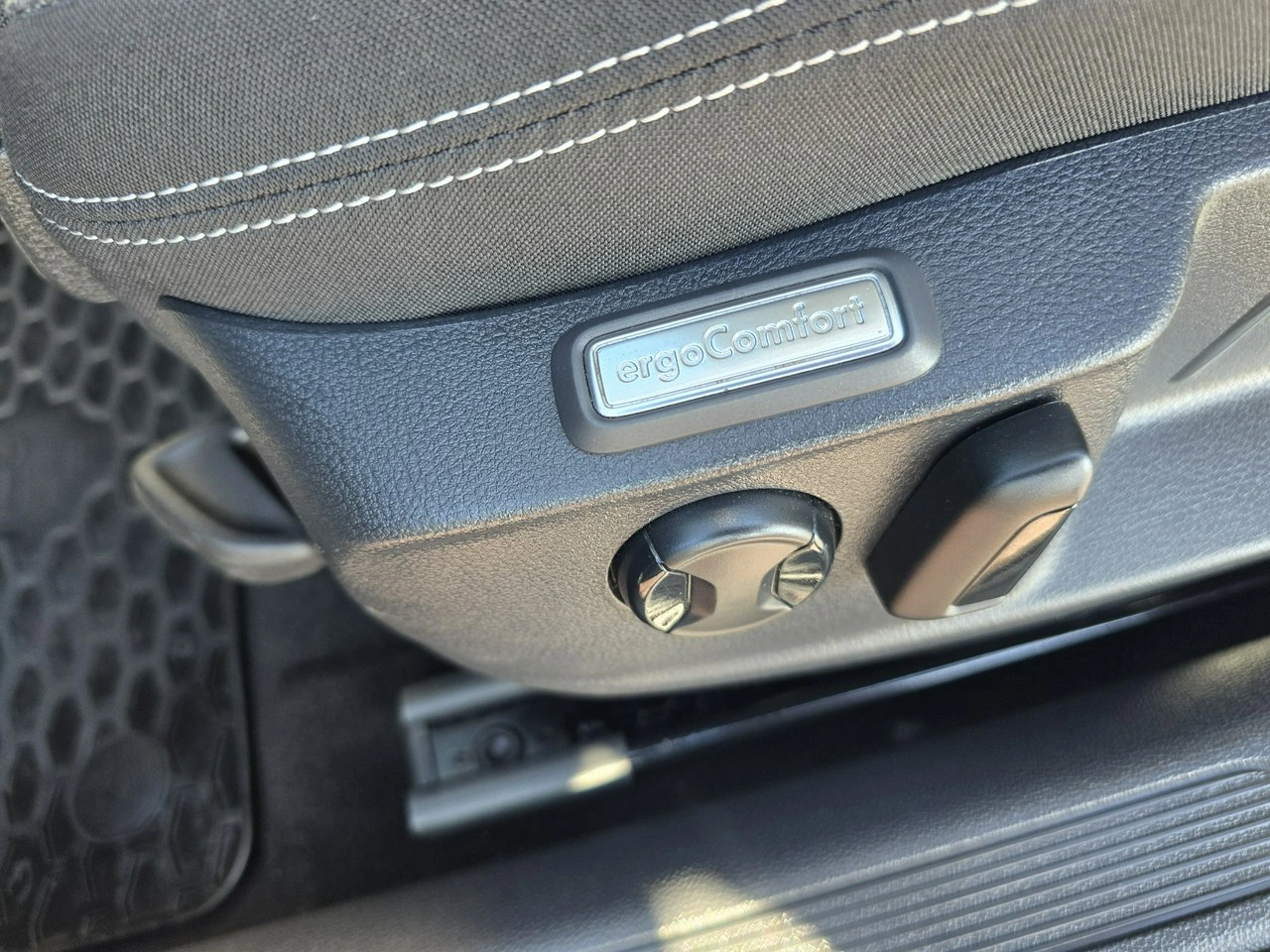 Volkswagen Passat - Zdjęcie 11